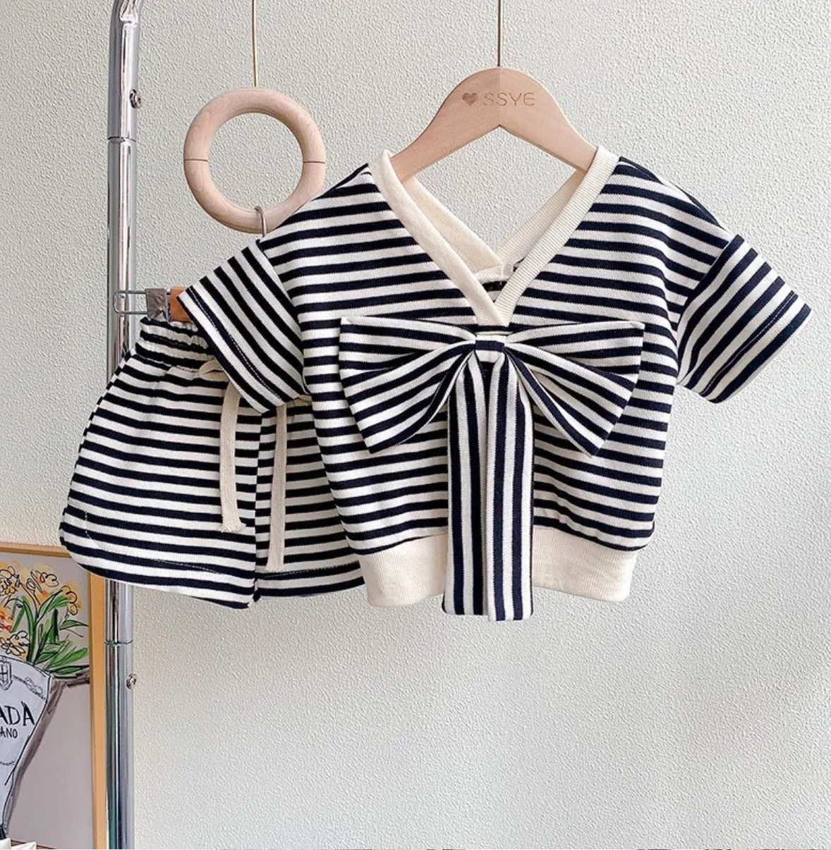 Girls V- neck set Black and White striped and bow shirt and short