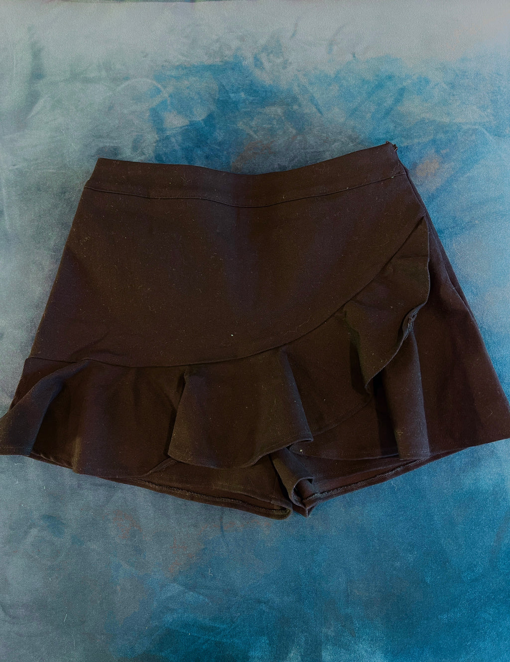 Black skort with front ruffled