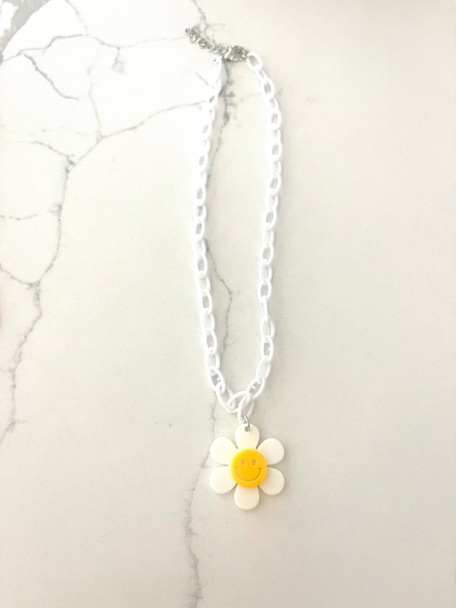 Smiley face flower necklace